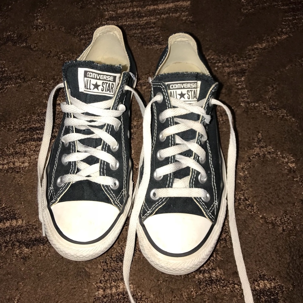 Black Low Rise Converse